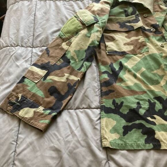 US military Woodland BDU warm weather Med Lng NOTE : lower cargo pockets removed - Picture 11 of 14